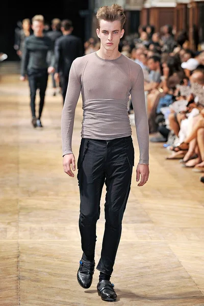 Look 4